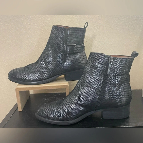 Donald Pliner Metallic Lizard Print Leather Boot Size 7 Goth Unique Rock - Picture 3 of 11